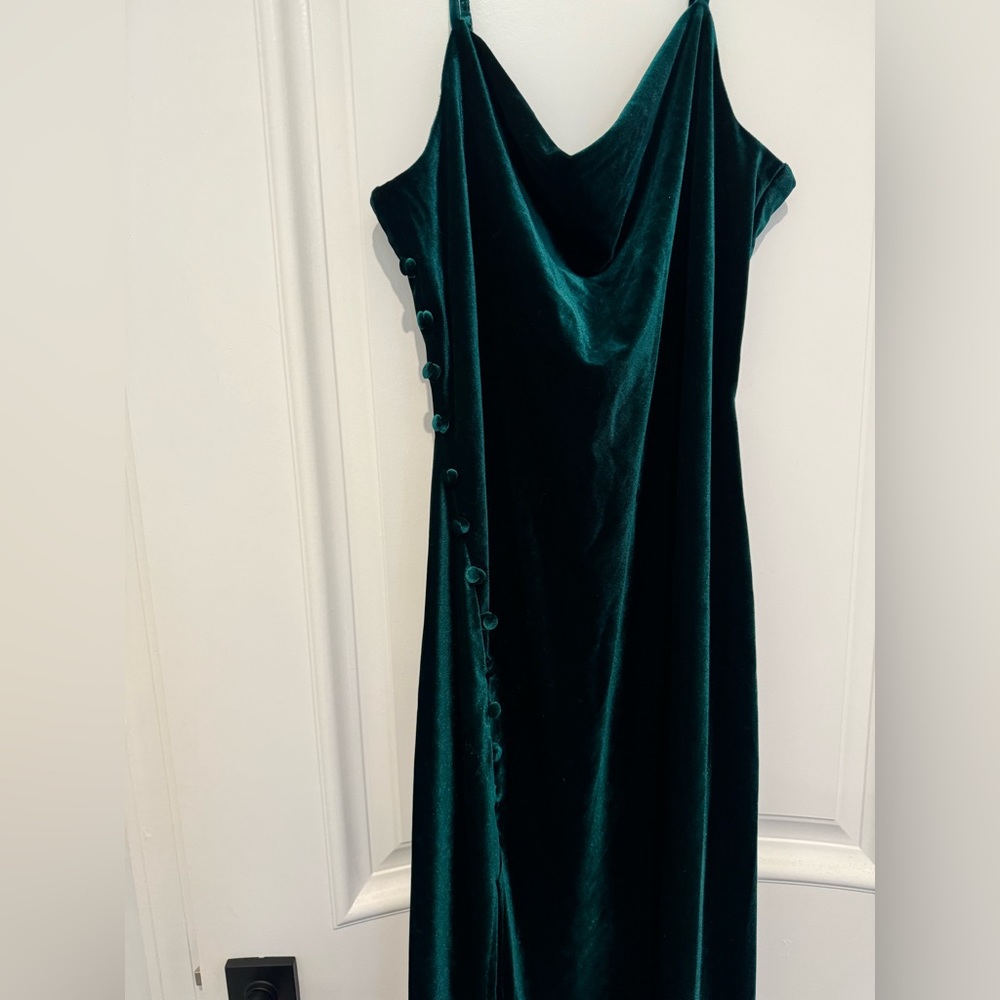 Skies Are Blue Green Velvet Midi Dress - Picture 3 of 8